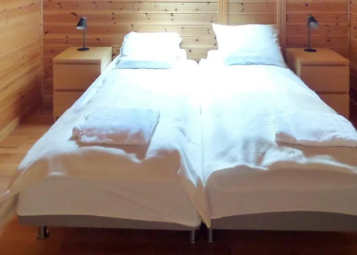 6 Person In Eidsvag-by Traum