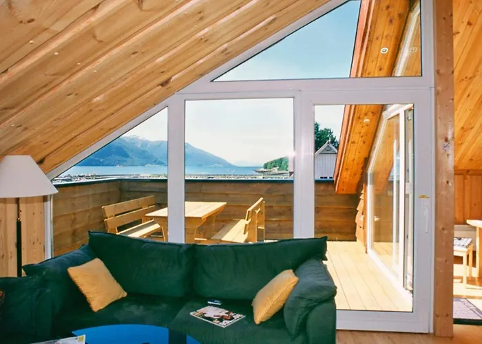 Appartement 6 Person In Eidsvag-by Traum *