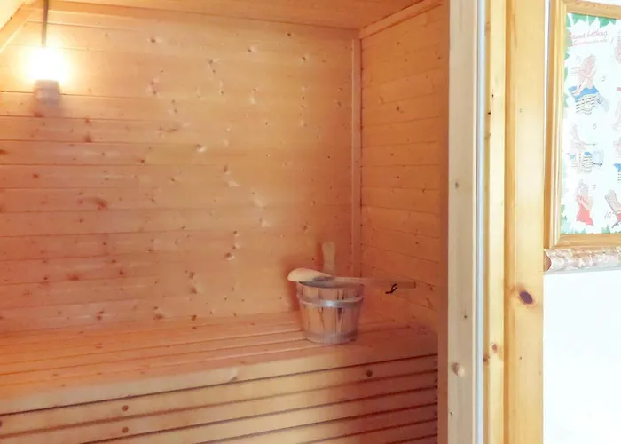 Appartement 6 Person In Eidsvag-by Traum